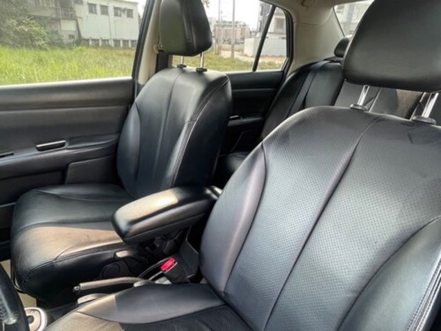 NISSAN日產 TIIDA  第6張相片
