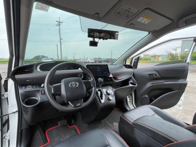 TOYOTA豐田 SIENTA  第7張相片