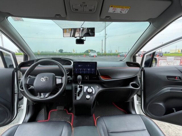 TOYOTA豐田 SIENTA  第9張相片