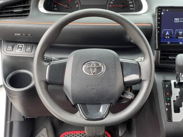 TOYOTA豐田 SIENTA  第10張相片