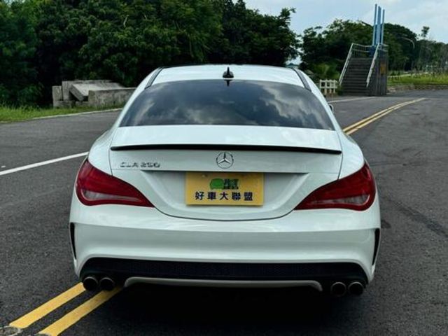 M-BENZ賓士 CLA250  第4張相片