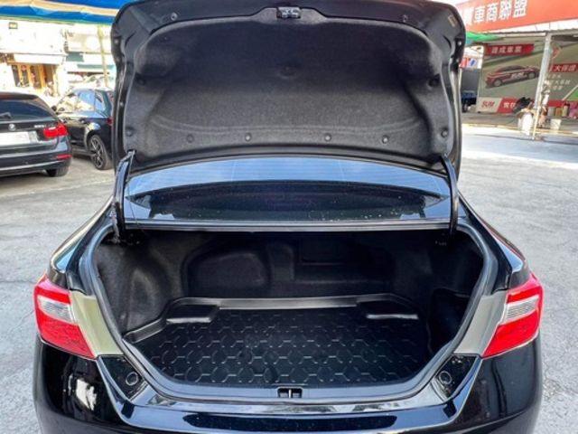 TOYOTA豐田 CAMRY  第6張相片