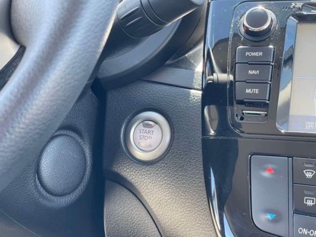 NISSAN日產 TIIDA  第9張相片