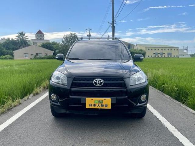 TOYOTA豐田 RAV4  第3張相片