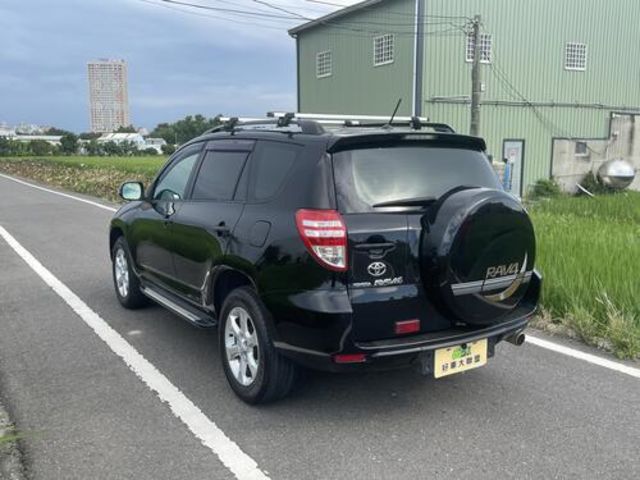 TOYOTA豐田 RAV4  第6張相片