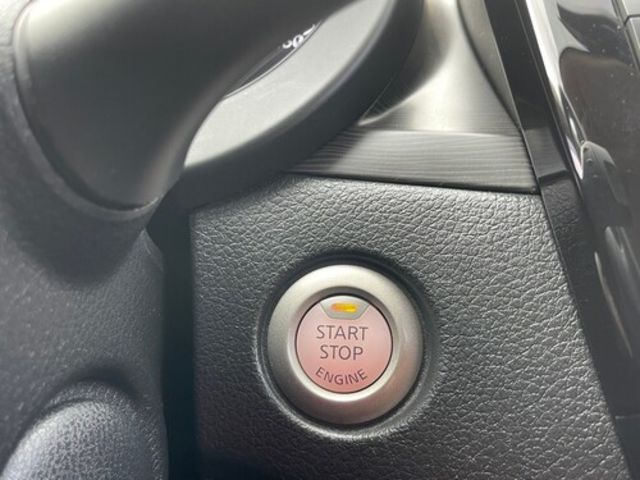 NISSAN日產 TIIDA  第11張相片