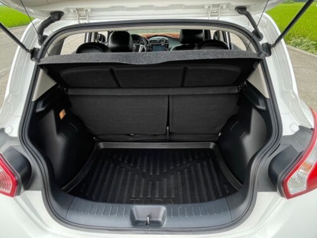 NISSAN日產 TIIDA  第13張相片