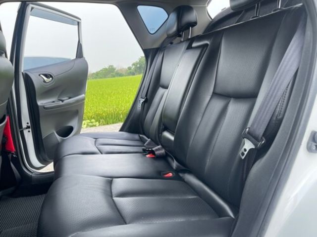 NISSAN日產 TIIDA  第15張相片