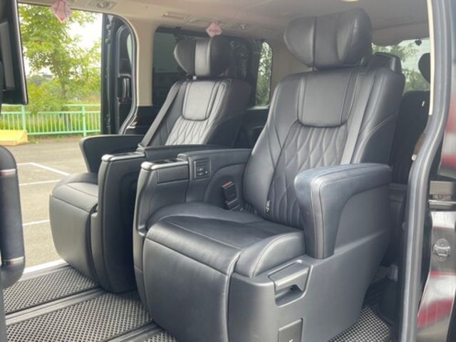 TOYOTA豐田 GRANVIA  第11張相片