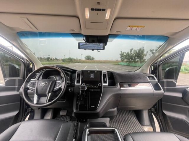 TOYOTA豐田 GRANVIA  第15張相片