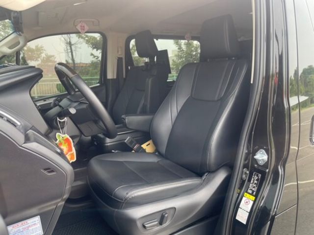 TOYOTA豐田 GRANVIA  第18張相片