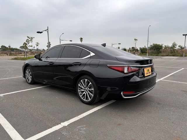 LEXUS凌志 ES250  第5張相片