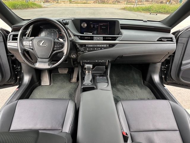 LEXUS凌志 ES250  第6張相片