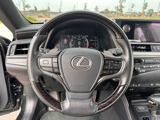 LEXUS凌志 ES250  第7張相片