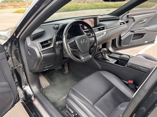 LEXUS凌志 ES250  第9張相片
