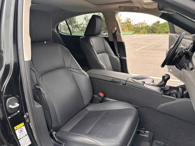 LEXUS凌志 ES250  第16張相片