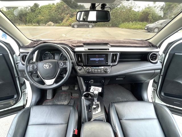 TOYOTA豐田 RAV4  第7張相片