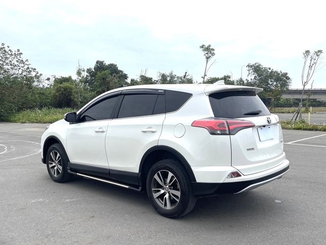 TOYOTA豐田 RAV4  第25張相片