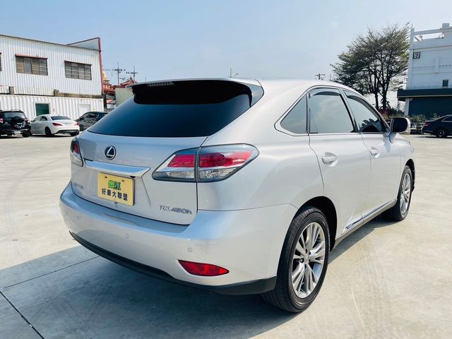 LEXUS凌志 RX450H  第18張相片