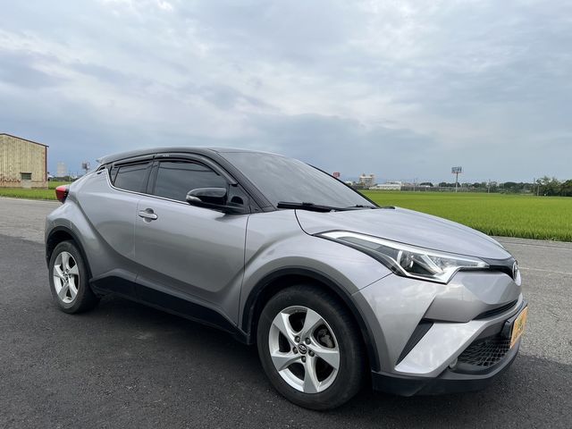 TOYOTA豐田 C-HR  第3張相片