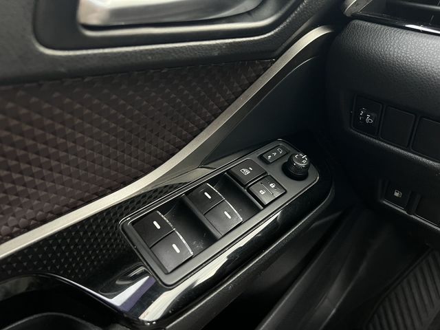 TOYOTA豐田 C-HR  第8張相片