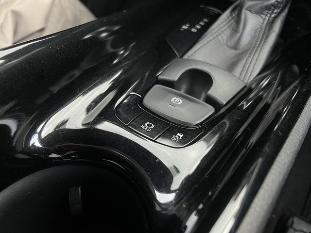TOYOTA豐田 C-HR  第10張相片