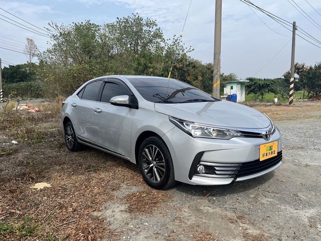 TOYOTA豐田 ALTIS  第2張相片