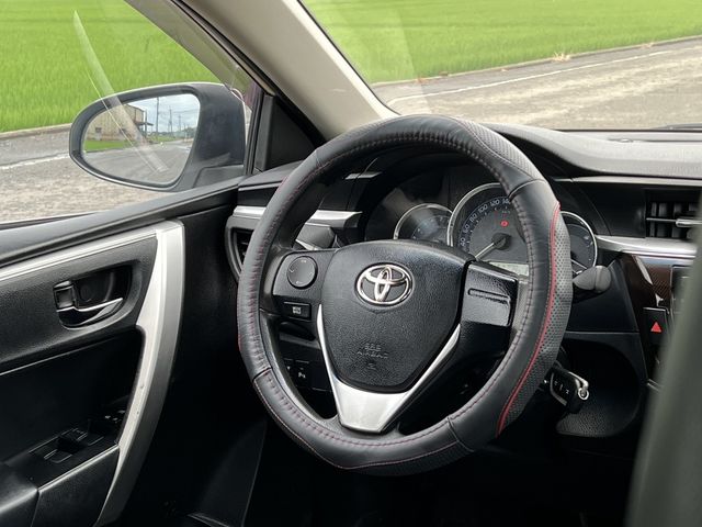 TOYOTA豐田 ALTIS  第6張相片