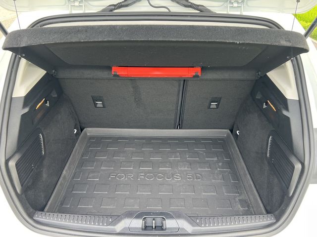 FORD福特 FOCUS ST  第17張相片