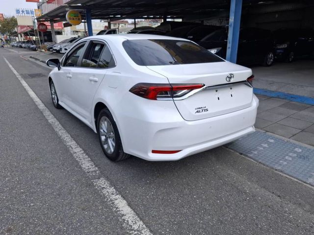 TOYOTA豐田 ALTIS  第5張相片