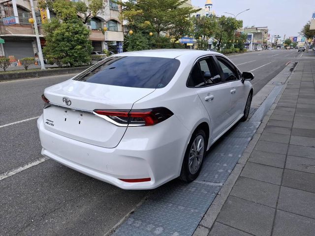 TOYOTA豐田 ALTIS  第6張相片