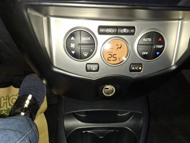 NISSAN日產 LIVINA  第14張相片