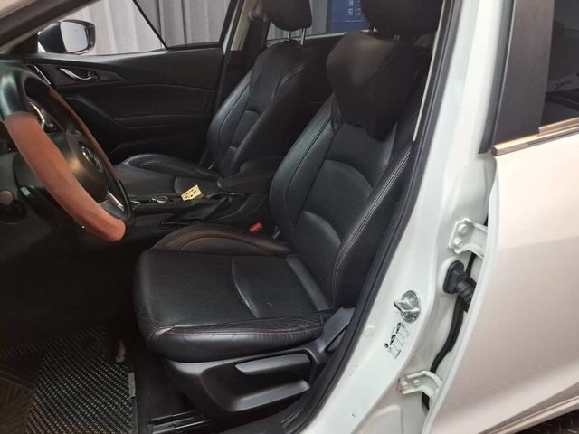 MAZDA馬自達 MAZDA 3  第6張相片