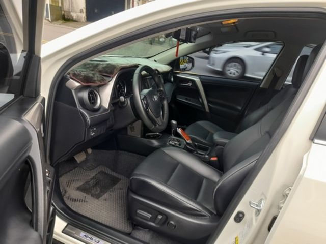 TOYOTA豐田 RAV4  第7張相片