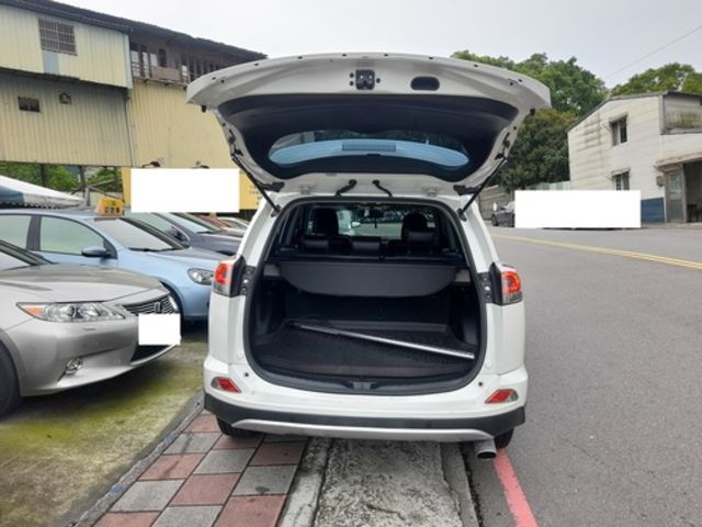 TOYOTA豐田 RAV4  第10張相片