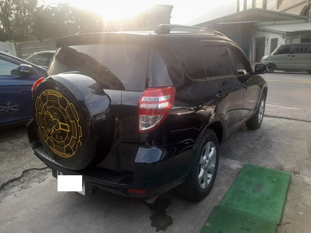 TOYOTA豐田 RAV4  第3張相片