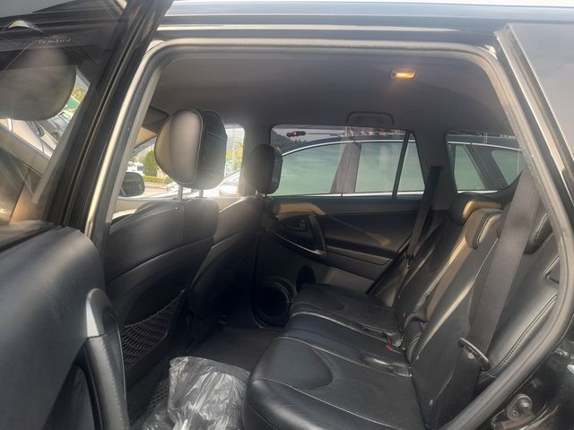 TOYOTA豐田 RAV4  第17張相片