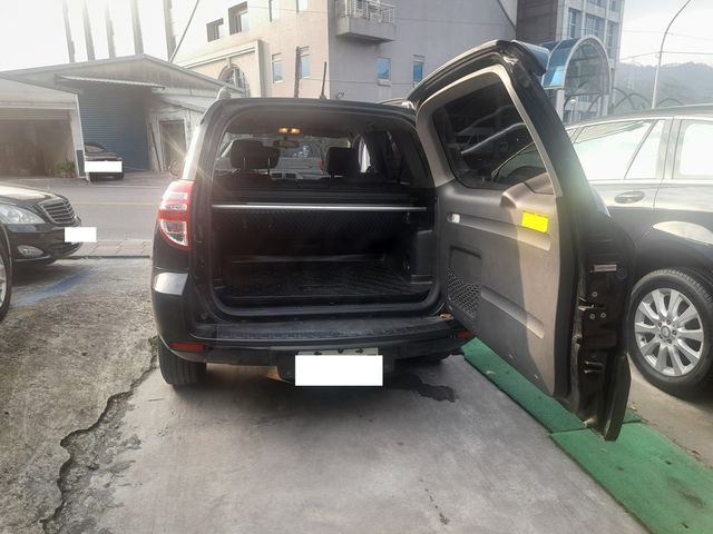 TOYOTA豐田 RAV4  第19張相片