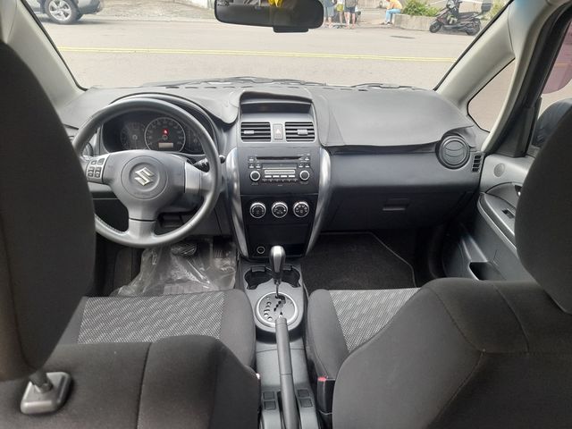 SUZUKI鈴木 SX4  第5張相片