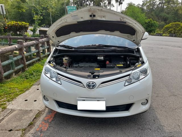 TOYOTA豐田 PREVIA  第6張相片