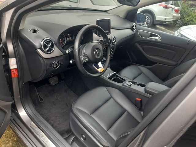 M-BENZ賓士 B180  第7張相片