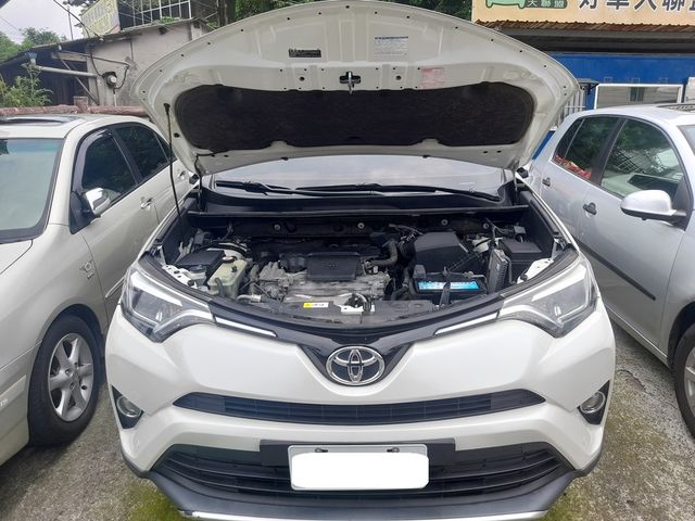 TOYOTA豐田 RAV4  第6張相片