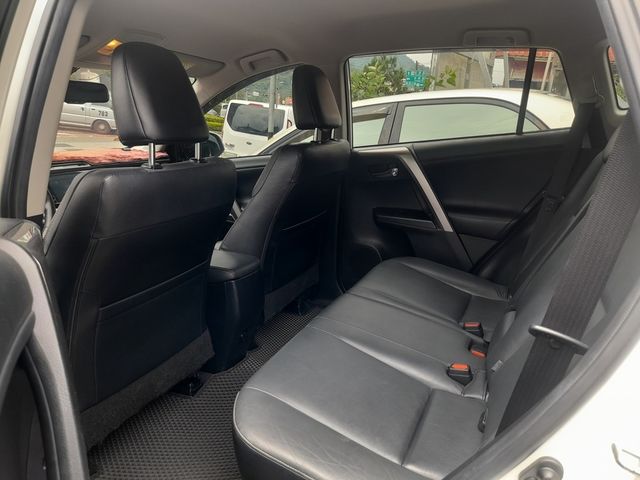 TOYOTA豐田 RAV4  第10張相片