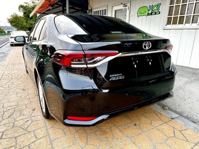 TOYOTA豐田 ALTIS  第2張相片