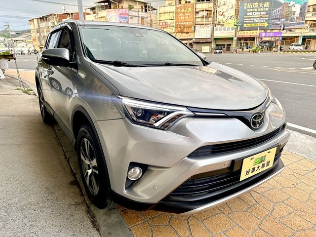 TOYOTA豐田 RAV4  第5張相片