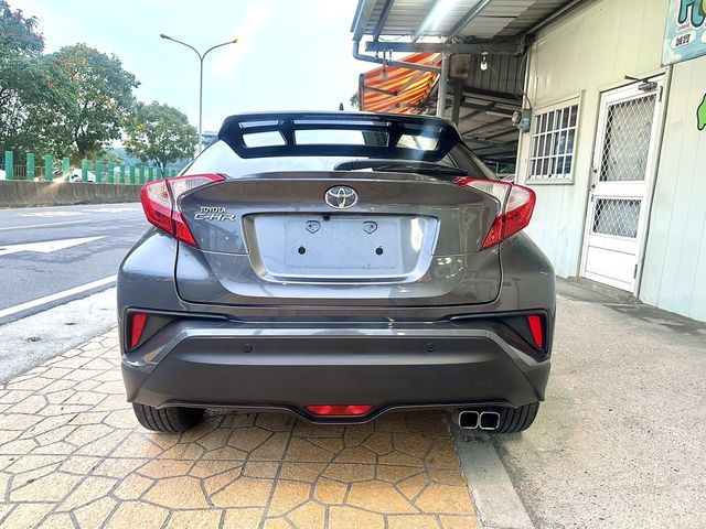 TOYOTA豐田 C-HR  第3張相片
