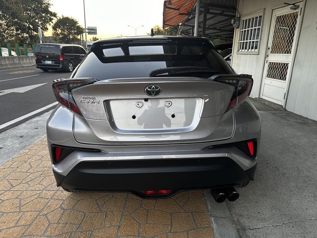 TOYOTA豐田 C-HR  第5張相片