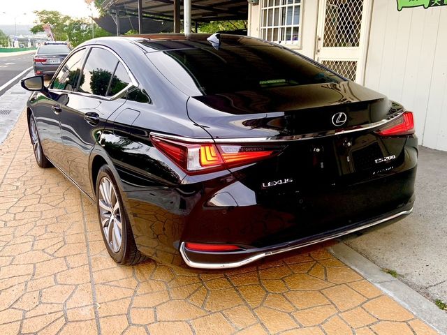 LEXUS凌志 ES200  第2張相片
