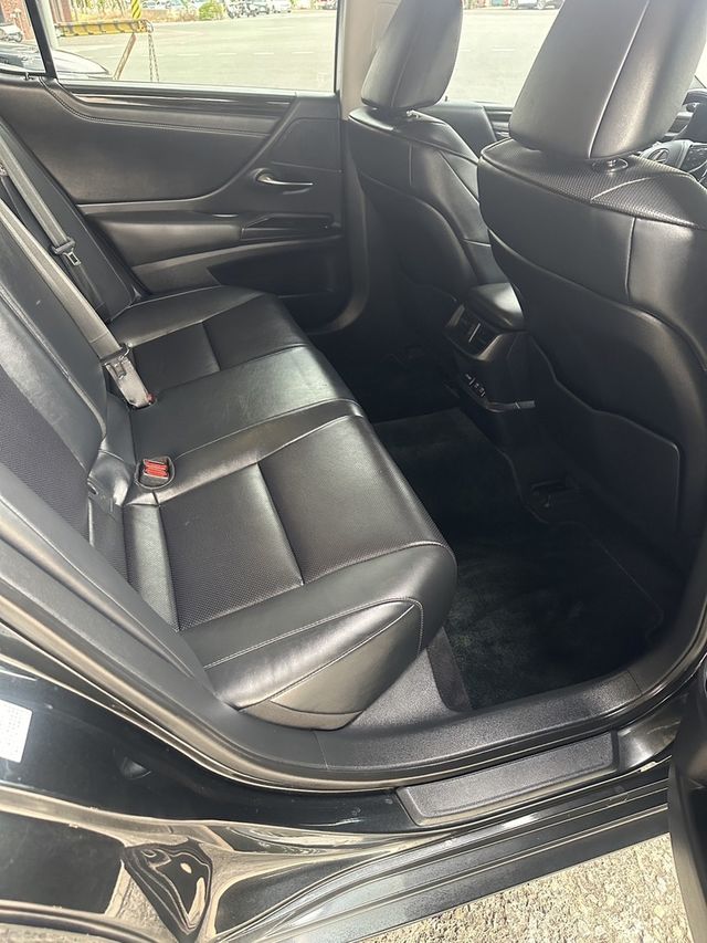 LEXUS凌志 ES200  第9張相片