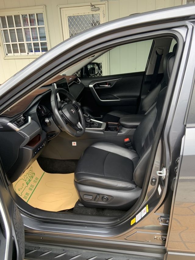 TOYOTA豐田 RAV4  第7張相片